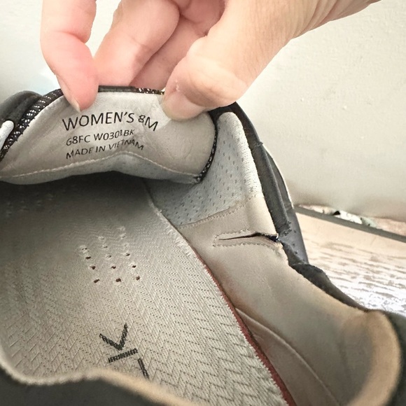 Kizik Womens Miami Slip On Shoe Size 8 Black Leather Hands Free Slip In Comfy - Picture 5 of 6